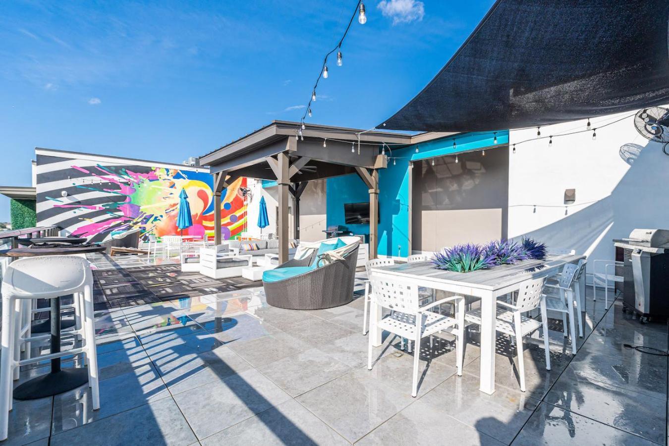 Tropical Field 1 Bed In Downtown With Free Parking Apartment St. Petersburg Exterior photo