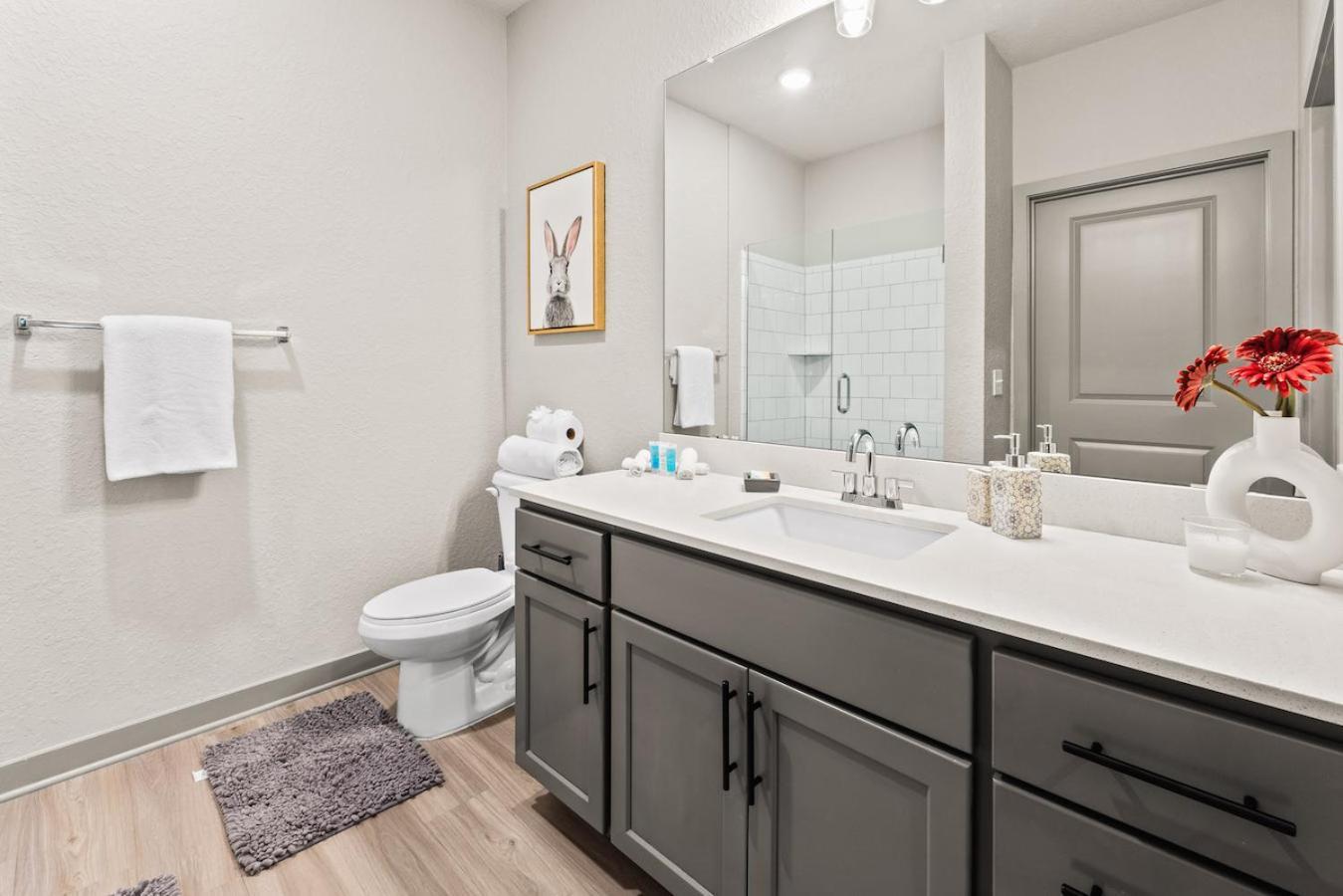 Tropical Field 1 Bed In Downtown With Free Parking Apartment St. Petersburg Exterior photo